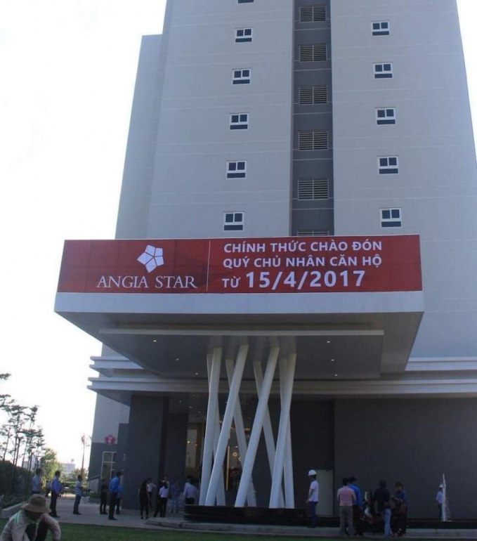 Nhận nhà đã gần 3 năm, nhưng cư dân chung cư The Star vẫn chưa được công ty An Gia bàn giao sổ hồng.