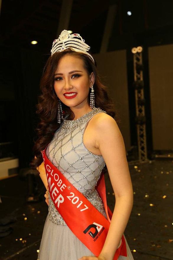 Hoa khôi Đỗ Trần Khánh Ngân đăng quang Hoa hậu Hoàn cầu 2017 - Ảnh: THE PAGEANT CROWN