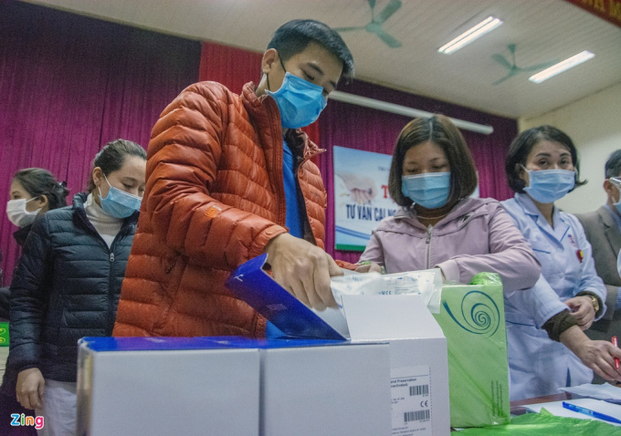 Nhiều ca nhiễm được ghi nhận ở các tỉnh thành khắp cả nước khiến nhiều người làm ăn xa không thể về nhà đón Tết.