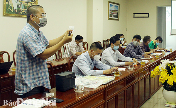 Ông Đào Hà Trung, Chủ tịch Hội Công nghệ cao TP.Hồ Chí Minh, Chủ tịch Te-food International chia sẻ quy trình thực hiện truy xuất sản phẩm chăn nuôi bằng hệ thống Te-food và những điểm mới khi triển khai hệ thống này ở Đồng Nai trong thời gian tới
