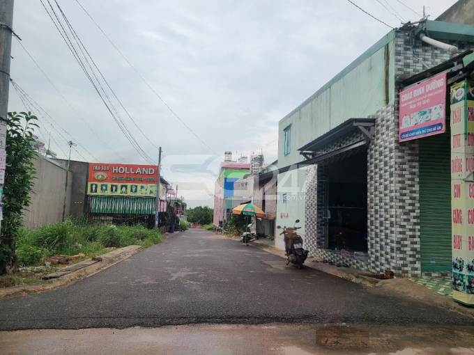 Hạ tầng, đường đi được chủ đầu tư thảm nhựa đường như một dự án thực thụ