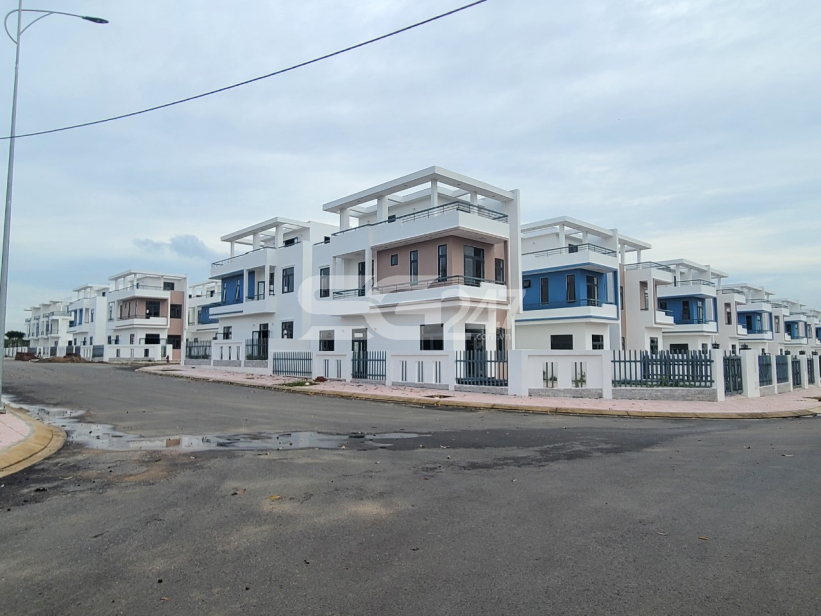 Hình ảnh hạ tầng và các dãy nhà phố đã xây dựng tại tờ 13/738, 13/747, 11/797