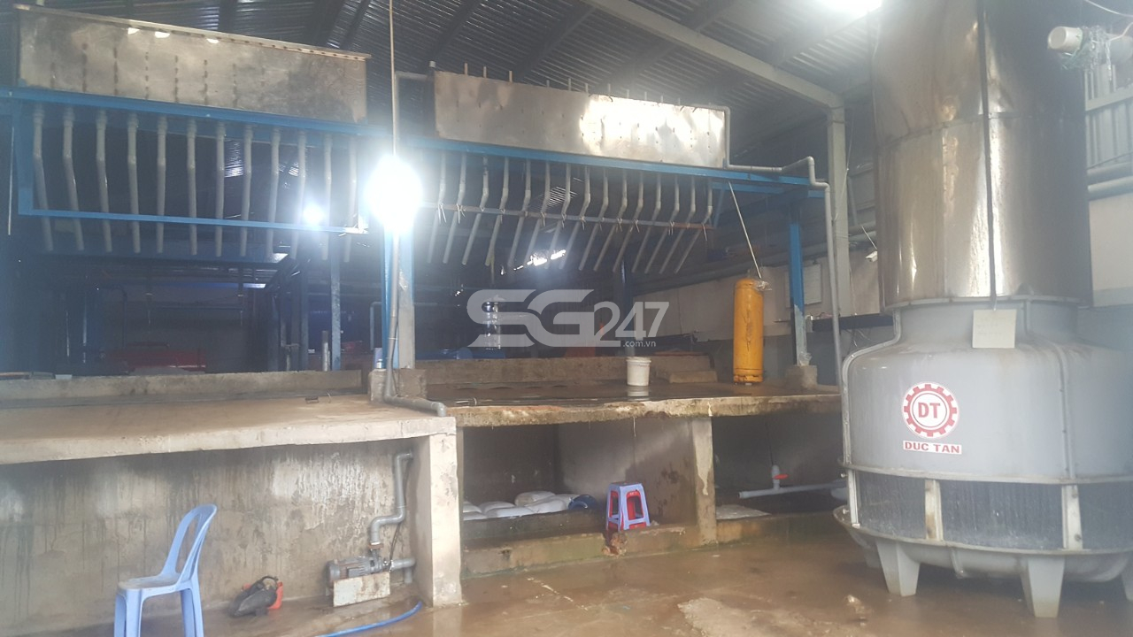 Hình ảnh máy móc, thiết bị bên trong xưởng sản xuất nước đá