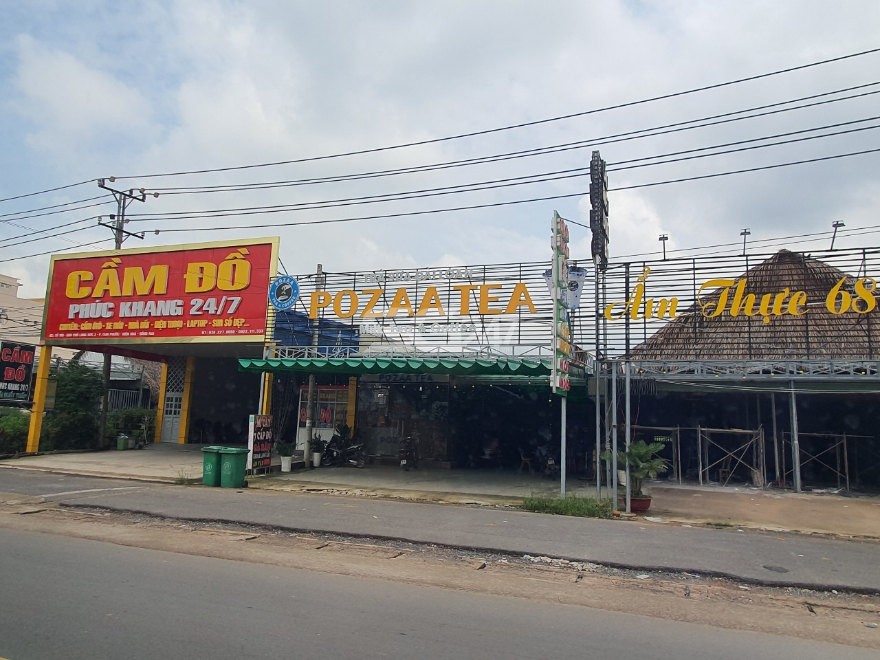 Nhà ở và các ki-ốt tại thửa 313