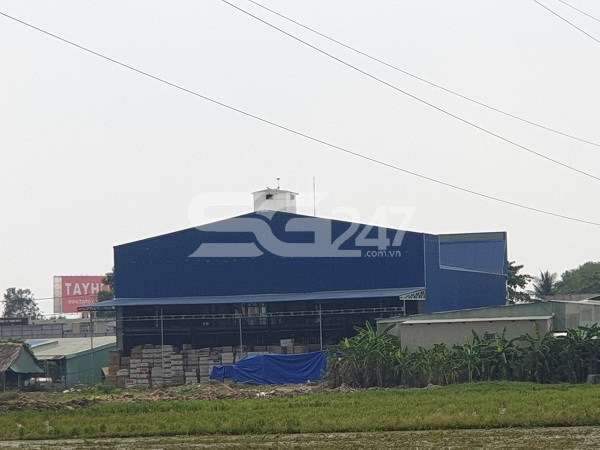 Còn đây là hình ảnh mặt sau của nhà kho quy mô hơn 4.000m2