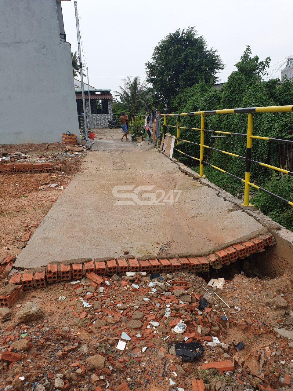 Hình ảnh các công trình xây dựng trái phép lấn chiếm suối Săn Máu đoạn chảy qua khu vực phường Trảng Dài