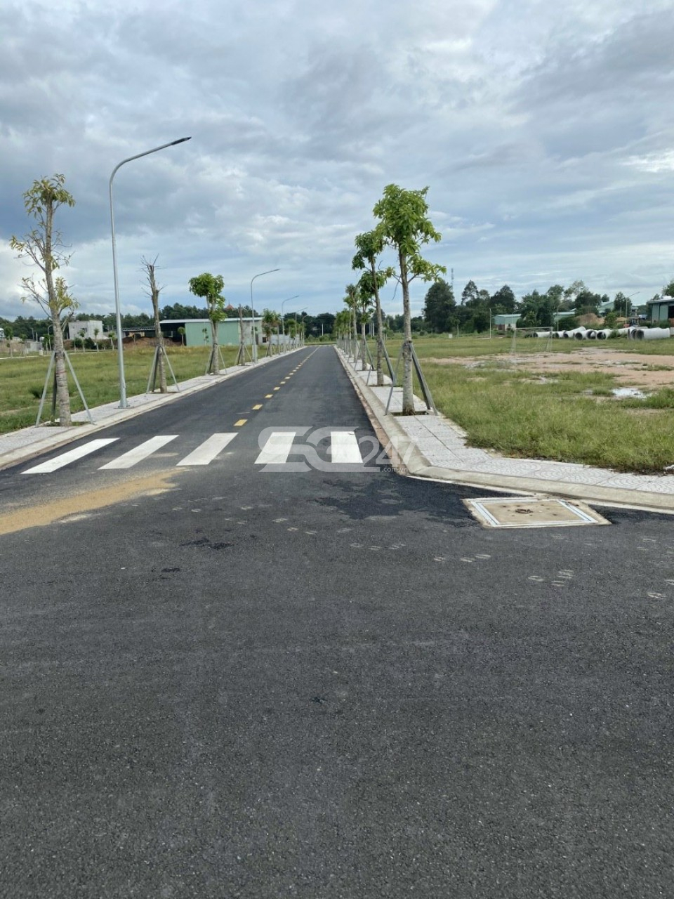 Hạ tầng đã được đầu tư theo văn bản chấp thuận phê duyệt hồ sơ thiết kế hạ tầng kỹ thuật theo mặt bằng tổng thể để thực hiện tách thửa đất số 4160 tờ bản đồ số 5 do ông Nguyễn Ngọc Hồ là chủ sử dụng