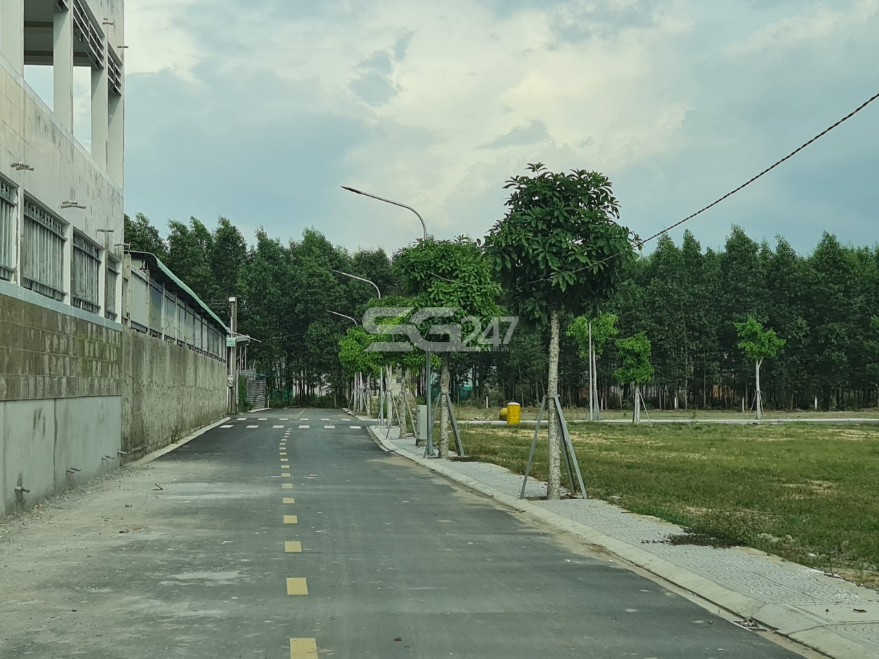 Hạ tầng đã được đầu tư theo văn bản chấp thuận phê duyệt hồ sơ thiết kế hạ tầng kỹ thuật theo mặt bằng tổng thể để thực hiện tách thửa đất số 4160 tờ bản đồ số 5 do ông Nguyễn Ngọc Hồ là chủ sử dụng