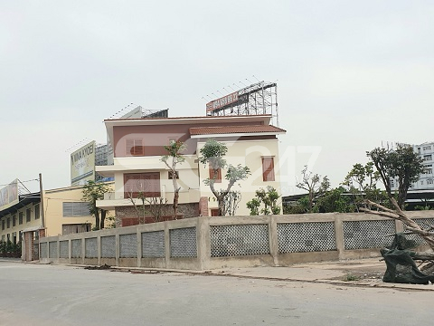Bất chấp lệnh yêu cầu ngừng thi công, bà Trinh vẫn ngang nhiên thi công hoàn thiện căn nhà không phép tại thửa 259 tờ bản đồ 22 phường Long Bình Tân