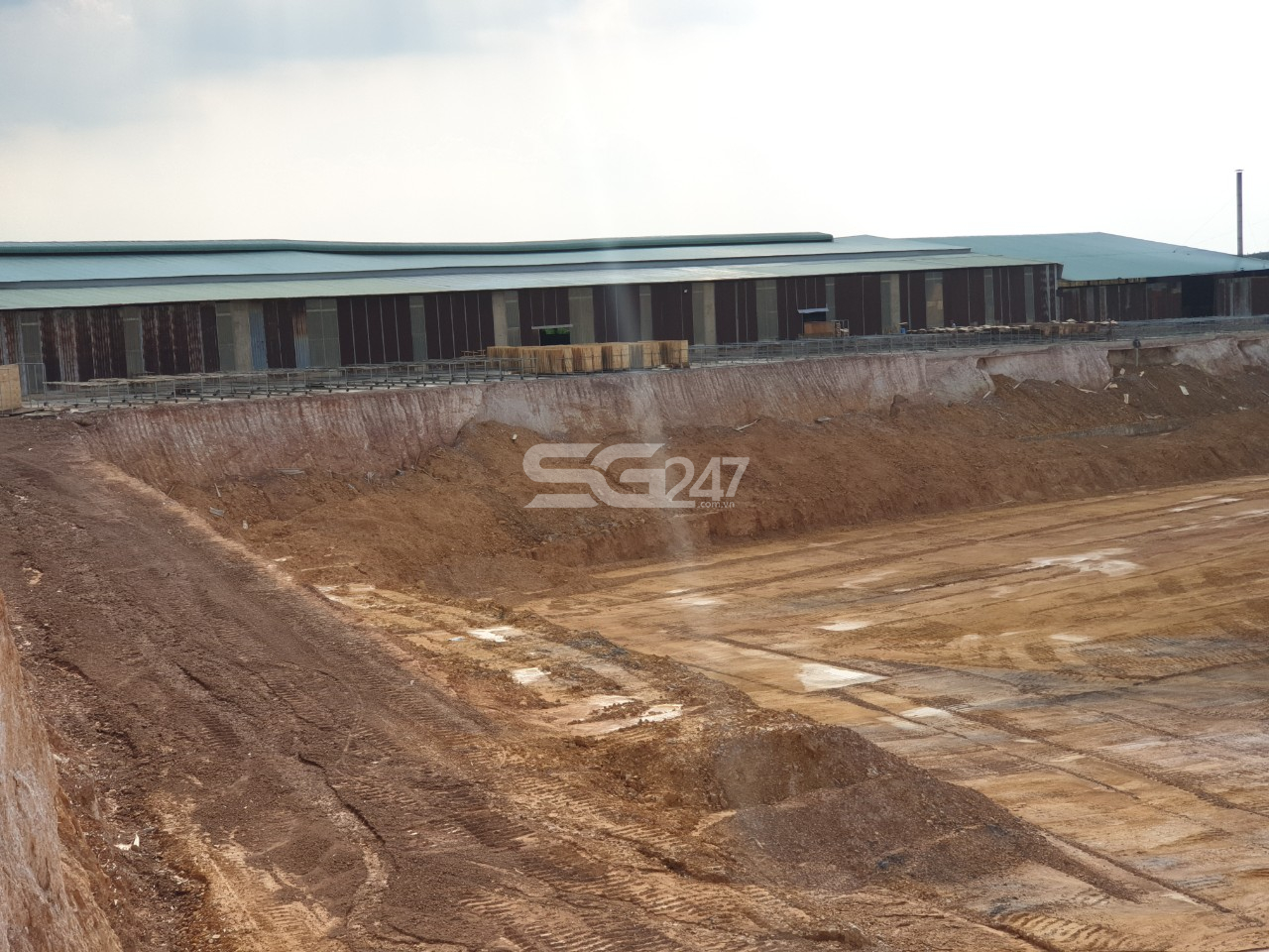 Hình ảnh: Nhà xưởng xây dựng trái phép trên khu đất nông nghiệp