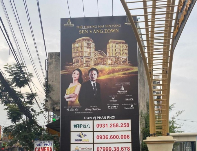 Pano quảng cáo dự án Sen Vàng Town đang được đặt trên vị trí thửa đất số 145, của chủ đất khác.