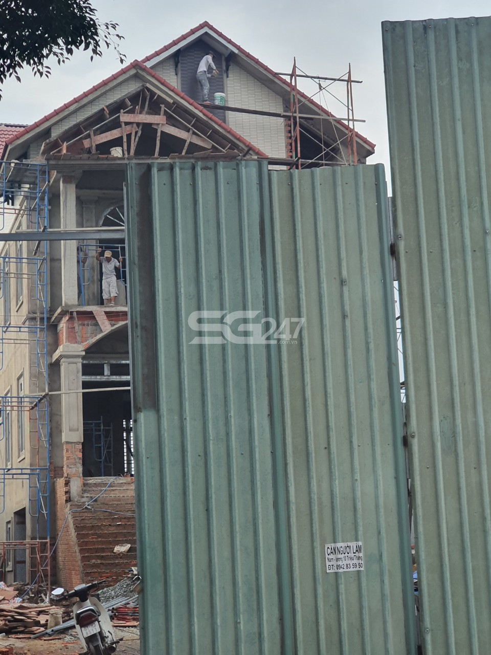 Rào tôn xây biệt thự hoàng tráng trên thửa đất trồng cây lâu năm tờ bản đồ số 7, thửa 349
