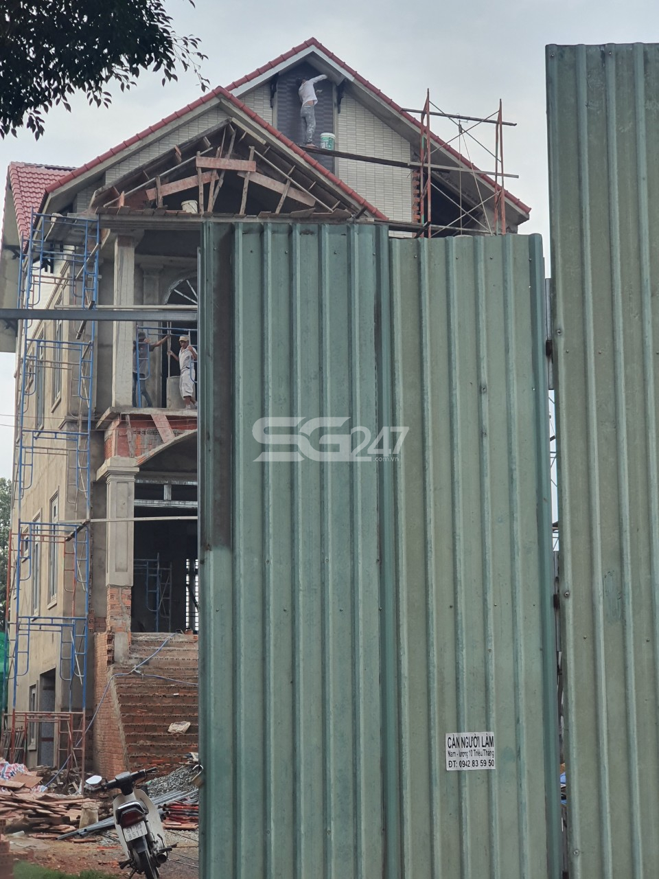 Rào tôn xây biệt thự hoàng tráng trên thửa đất trồng cây lâu năm tờ bản đồ số 7, thửa 349