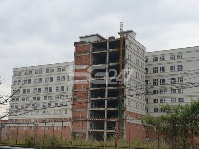 phía sau bệnh viện Đại học y dược Shing Mark