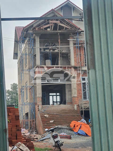 công trình biệt thự xây dựng trái phép tại tờ bản đồ số 7 thửa 349 ngang nhiên hoàn thiện mà không có sự xử lý của chính quyền địa phương