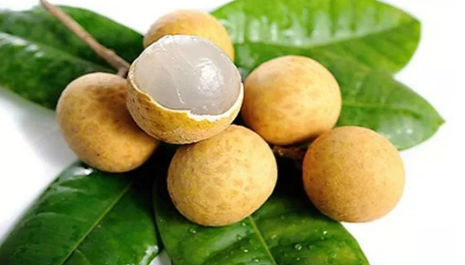 Trong nhãn chứa nhiều chất chống oxy hoá đặc biệt là vitamin C có tác dụng làm đẹp da. Ảnh minh họa