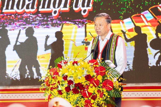 Đại tướng Tô Lâm - Ủy viên Bộ Chính trị, Bộ trưởng Bộ Công an phát biểu khai mạc và chỉ đạo tại Ngày hội. Ảnh: Đức Thành