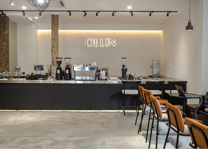 Bên trong Ollin có quầy bar và những khu vực yên tĩnh