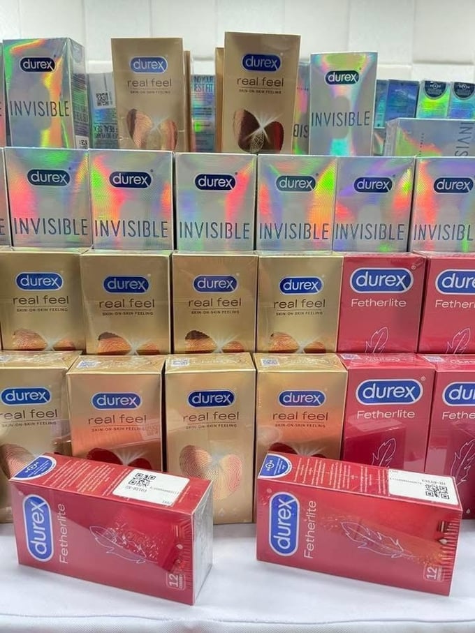 Những mặt hàng của thương hiệu nổi tiếng như DUREX cũng có mặt ở đây . Ảnh minh họa