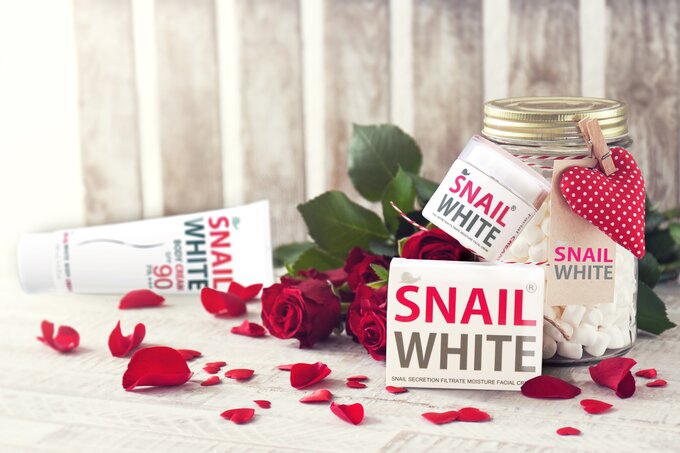 Sản phẩm Snail White quảng cáo trên thị trường