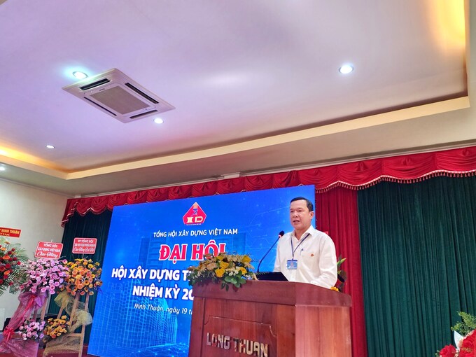 Ông Lê Phạm Quốc Vinh, Giám đốc Sở Xây dựng tỉnh Ninh Thuận phát biểu tại Đại hội.