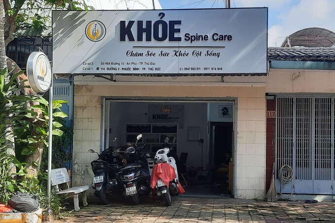 Khám chữa bệnh không phép, chủ hộ kinh doanh Khỏe Spine Care bị phạt hơn 67 triệu đồng (Ảnh: Quang Phương)