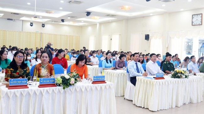 Quang cảnh buổi họp mặt biểu dương