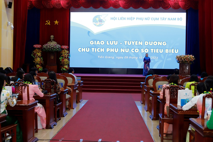 Quang cảnh hội nghị