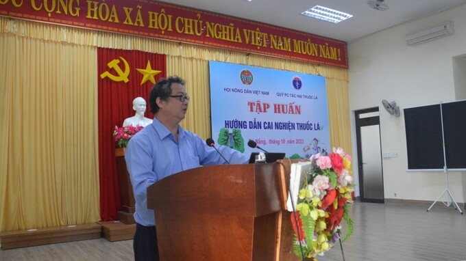 Ông Nguyễn Văn Ấn - Phó Chủ tịch Hội Nông dân thành phố phát biểu khai mạc lớp tập huấn