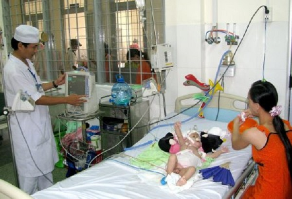 Hoạt động khám sàng lọc bệnh tim bẩm sinh cho trẻ em tại tỉnh Cà Mau  