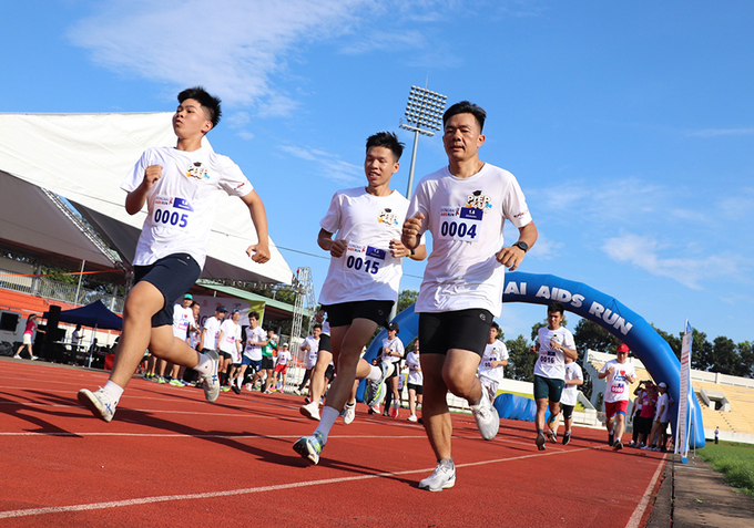 Các vận động viên tham gia giải chạy “DongNai AIDS Run 2023”