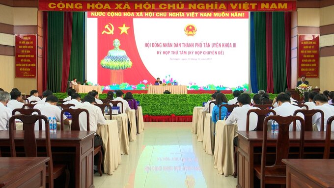 Toàn cảnh kỳ họp HĐND TP. Tân Uyên khóa III nhiệm kỳ 2021 - 2026