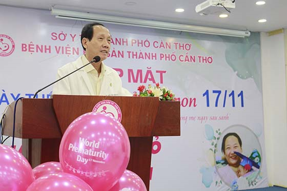 BS.CK II Nguyễn Hữu Dự - Giám đốc bệnh viện Phụ sản TP. Cần Thơ phát biểu tại buổi họp mặt