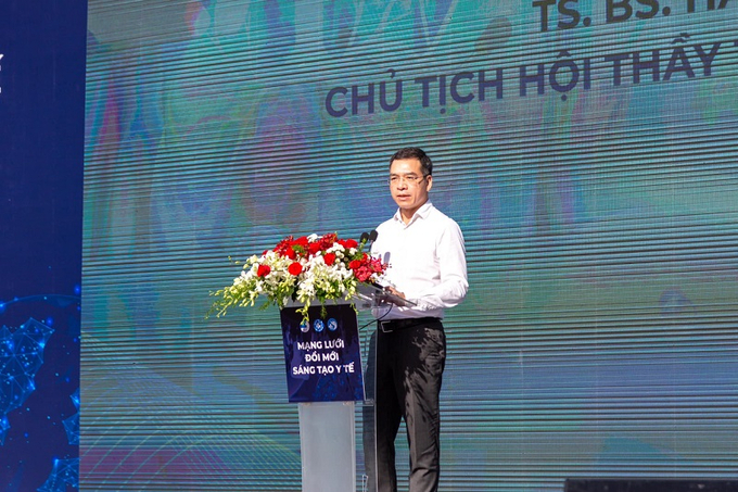 TS.BS Hà Anh Đức, Chủ tịch Hội Thầy thuốc trẻ Việt Nam phát biểu tại chương trình