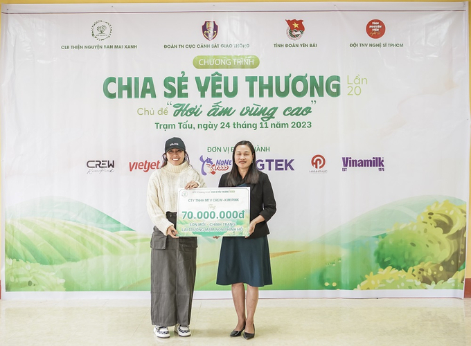 CTY TNHH MTV CREW - KIM PINK tặng 70 triệu đồng sơn, chỉnh trang lại trường mầm non Phình Hồ