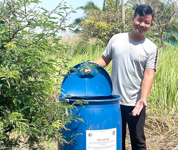 Tái chế chất thải hữu cơ, phụ phẩm nông nghiệp ủ phân Compost tại nhà vừa giảm lượng rác thải, vừa tạo nguồn phân bón cho cây trồng