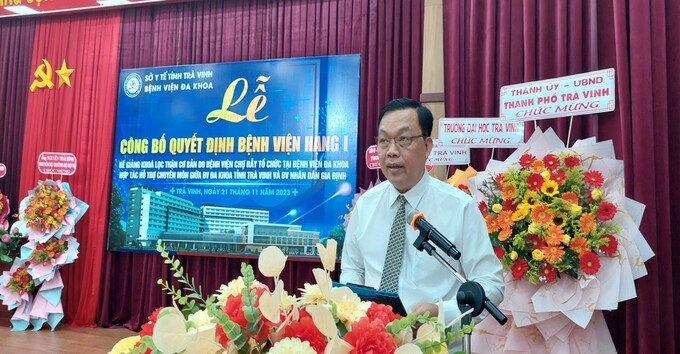 BS.CK II Nguyễn Hữu Phước - Phó Giám đốc Sở Y tế công bố quyết định bệnh viện hạng I
