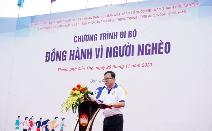 Ông Nguyễn Trung Nhân - Chủ tịch Ủy ban Mặt trận Tổ quốc Việt Nam TP. Cần Thơ phát biểu tại chương trình