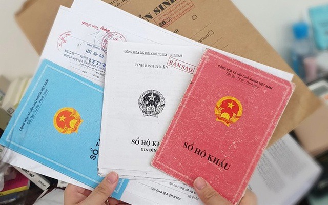 Không yêu cầu nộp, xuất trình sổ hộ khẩu, sổ tạm trú khi thực hiện thủ tục hành chính thuộc thẩm quyền giải quyết của ngành BHXH Việt Nam (ảnh minh họa)