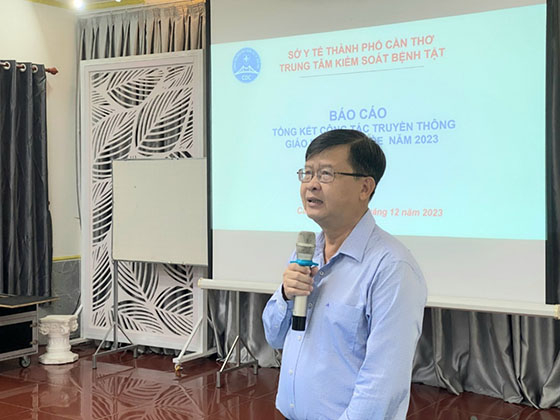 Ông Huỳnh Minh Trúc, Giám đốc Trung tâm Kiểm soát bệnh tật Cần Thơ phát biểu tại hội nghị (ảnh: Kim Nhiên)