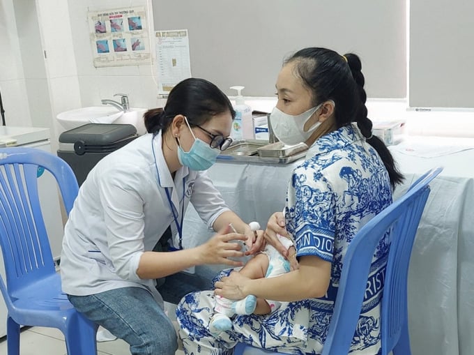 TP. HCM triển khai chiến dịch tiêm vắc-xin DPT-VGB-Hib (SII) cho trẻ ngay sau dịp nghỉ Tết Dương lịch năm 2024.