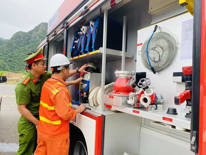 Kiểm tra công tác thường trực chiến đấu tại hầm Hải Vân