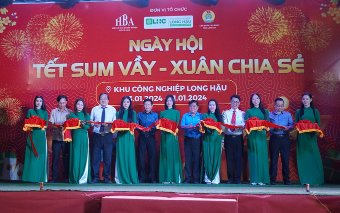 Khai mạc Ngày hội Tết sum vầy – xuân chia sẻ năm 2024