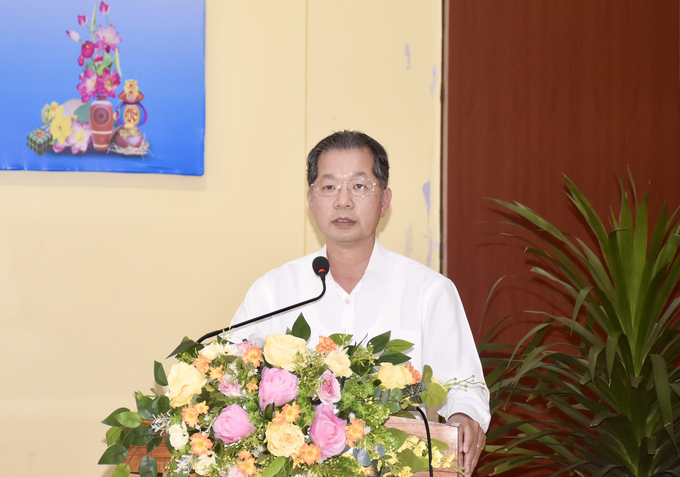 Bí thư Thành ủy Nguyễn Văn Quảng phát biểu tại buổi trao quà