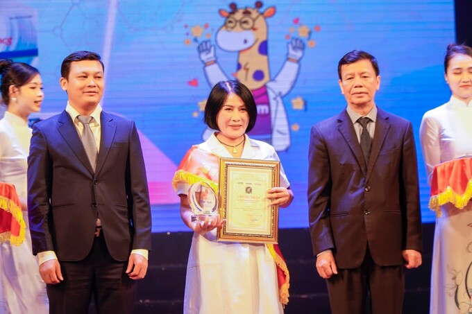 Midu MenaQ7 vinh dự nhận “Giải thưởng top 100 - Sản phẩm, dịch vụ tốt nhất cho gia đình, trẻ em”    