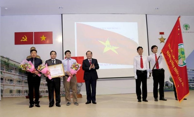 Bệnh viện Nhi Đồng 2 vinh dự đón nhận Huân chương lao động hạng Nhất