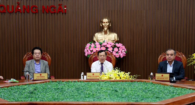 Chủ tịch UBND tỉnh Đặng Văn Minh phát biểu tại cuộc họp