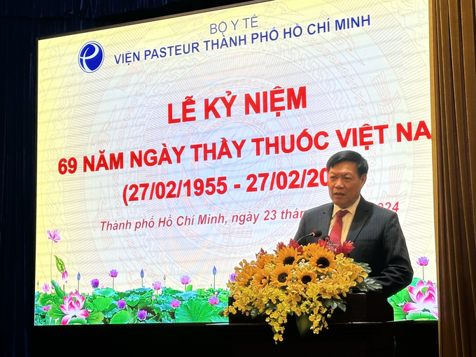 Thứ trưởng Bộ Y tế Đỗ Xuân Tuyên phát biểu tại buổi lễ (Ảnh: Diệu Hiền)