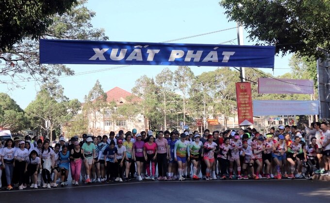 Giải Việt dã tỉnh Đắk Lắk lần thứ 41 thu hút đông đảo vận động viên tham dự