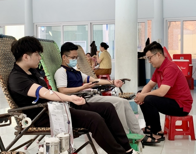 Chương trình hiến máu “Giọt hồng blouse trắng” lần thứ 5 năm 2024 do Công đoàn ngành Y tế Gia Lai tổ chức thu về 129 đơn vị máu an toàn